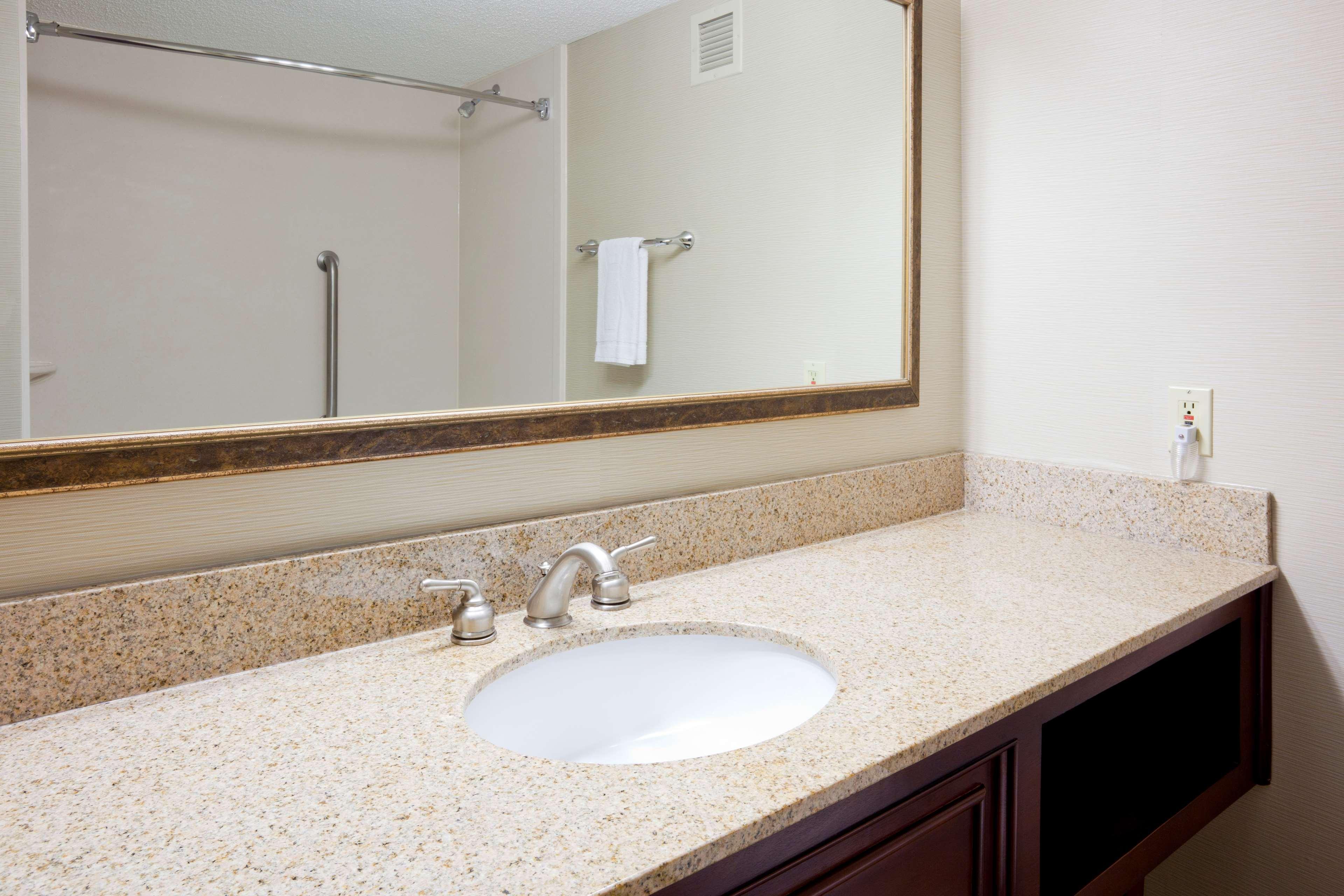 Best Western Plus St. Paul North/shoreview 3*