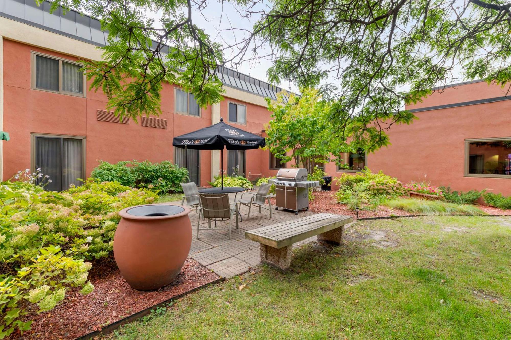 Hotel Best Western Plus St. Paul North/shoreview 3*